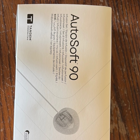 AutoSoft 90 Infusion Set - Picture 1 of 2
